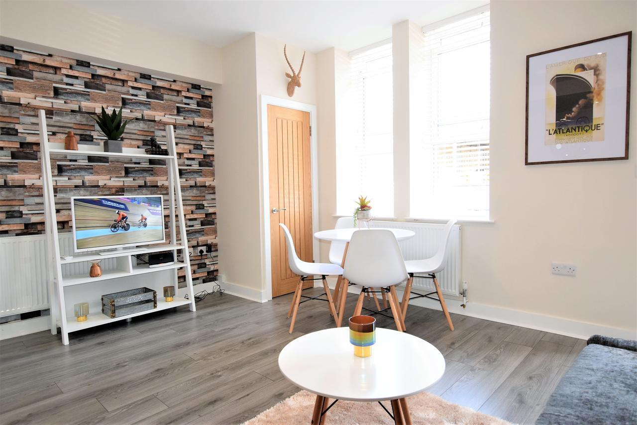 The Old Bank - Your Apartamento *